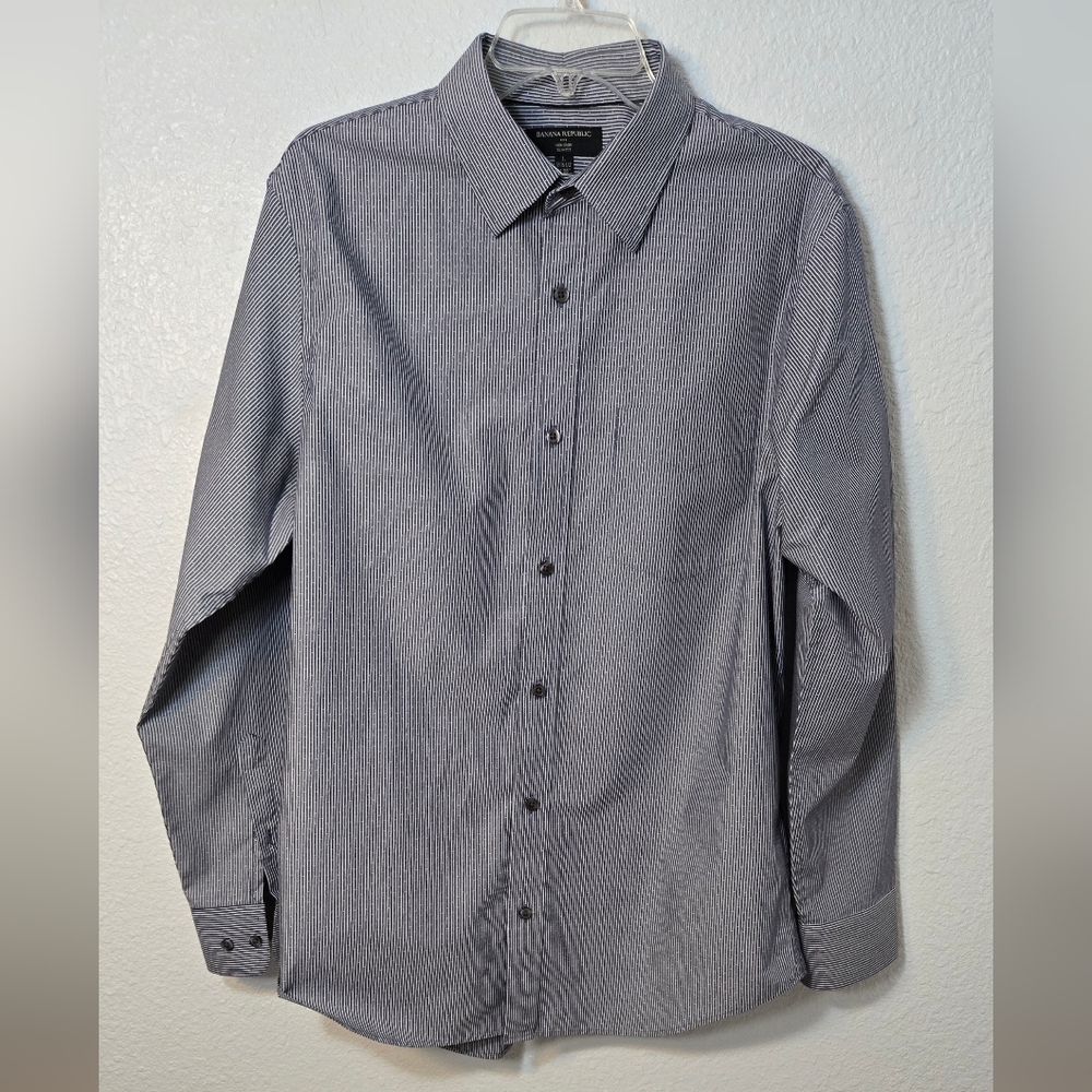 Banana Republic Men's Dusty Blue and White Striped Shirt